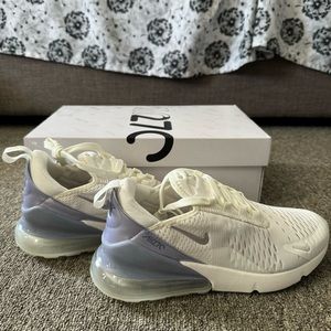 NEW NIKE Air Max 270’s